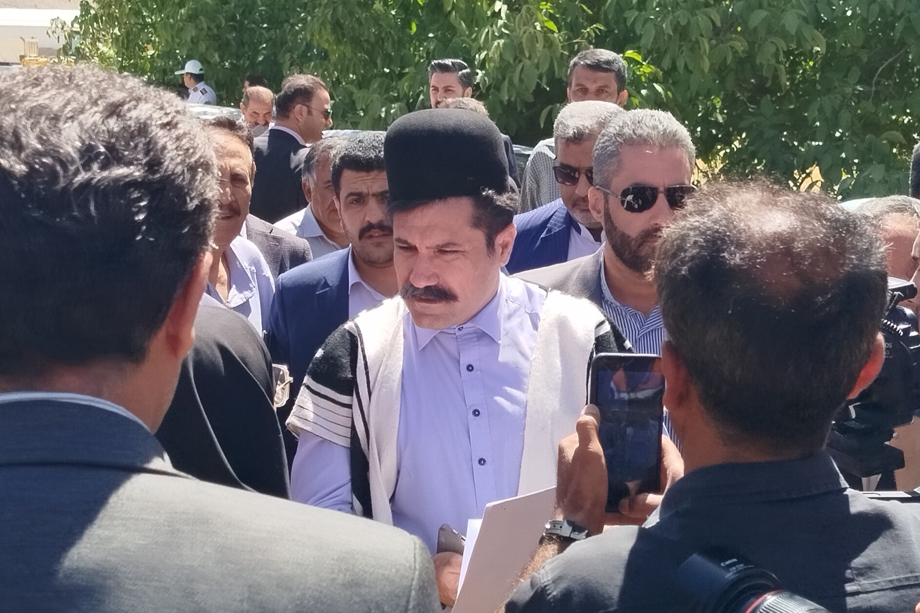 آیین کلنگ زنی پروژه آب چشمه سفید در خانمیرزا