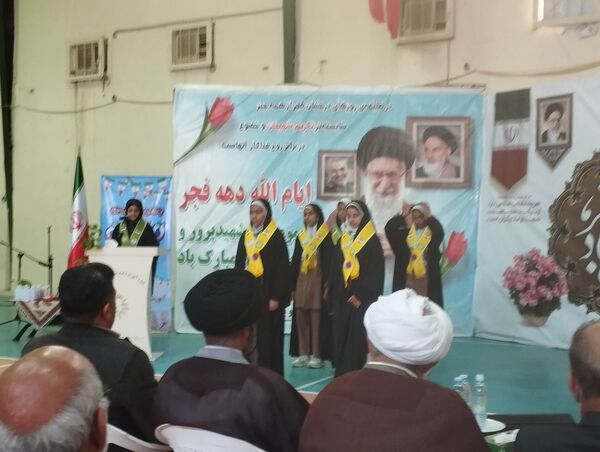 حضور پرشور مردم باغ‌شهر فین در راهپیمایی ۲۲ بهمن