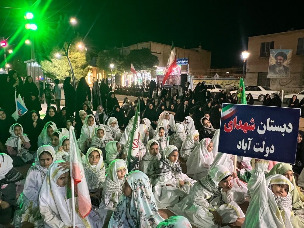 شکوفایی درحریمِ عشق؛ جشنِ فرشته‌ها در میدانِ نجفیه زاوه