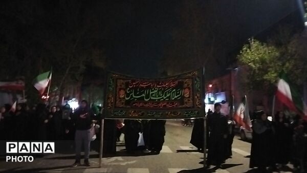 دسته عزاداری روستای اردمه در مراسم چهلم رهبر شهید و شهدای میناب در حسینیه امام 