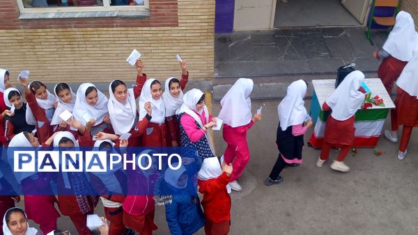 برگزاری انتخابات شورای دانش‌آموزی در مدارس دیواندره 