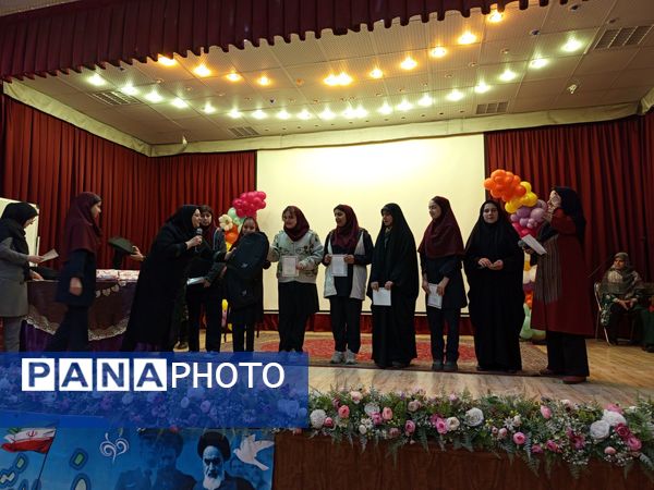 جشن نیمه شعبان و  گرامیداشت دهه فجر انقلاب اسلامی در کانون مهرتابان نیشابور