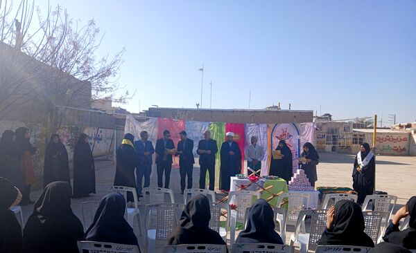گرامیداشت هفته قرآن، عترت و نماز در آموزشگاه مرحوم صفری شهرستان خلیل آباد