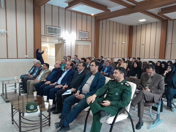 اولین نشست هم‌اندیشی مدیران مدارس مقطع متوسطه اول شهرستان تربت حیدریه 
