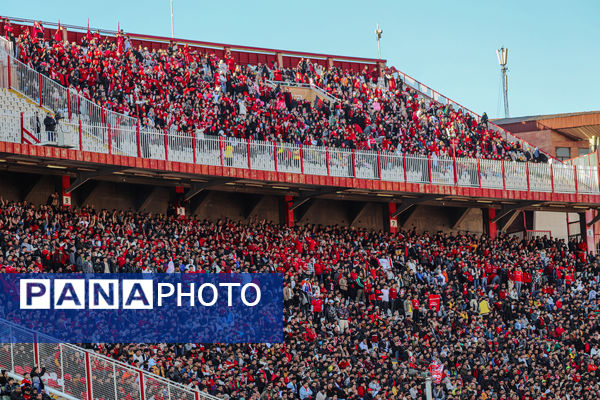 بازی جام حذفی تراکتور و  گل‌گهر سیرجان
