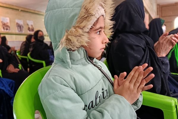 اجتماع امام زمانی‌ها در حسینیه‌ دهکهنه منطقه میانکوه 