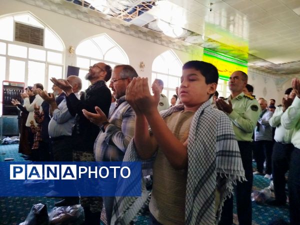 نماز جمعه شهرستان کاشمر با حضور مردم به صورت باشکوه برگزار شد 