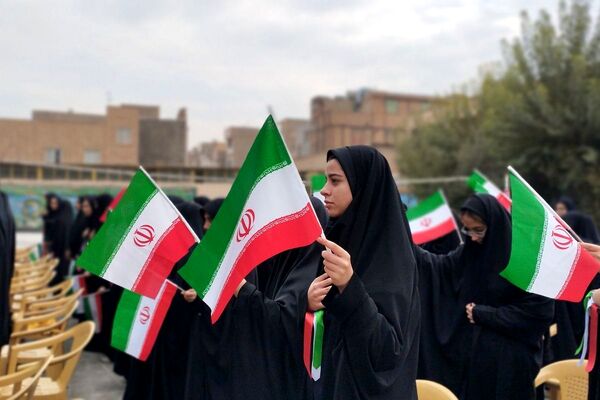 زنگ دانایی در دبیرستان شاهد صدیقه طاهره(س) اسلامشهر به‌صدا درآمد