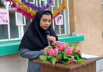 برگزاری«جشن روز معلم» در دبیرستان دخترانه نور اردبیل