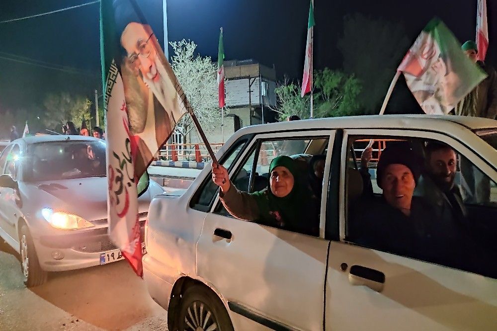 گذری بر رژه خودرویی در شهر بار نیشابور