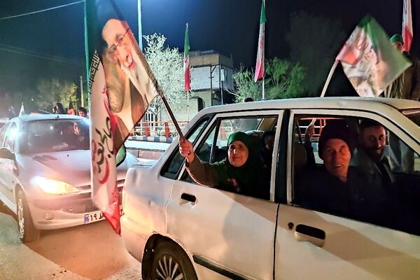 گذری بر رژه خودرویی در شهر بار نیشابور