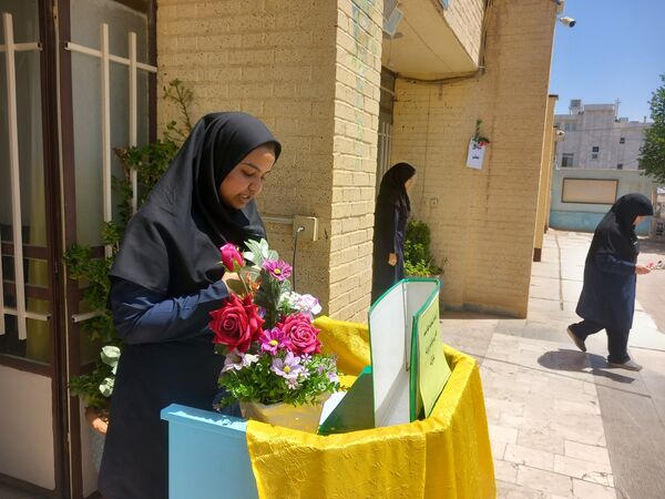 آیین نواخته شدن زنگ سپاس معلم