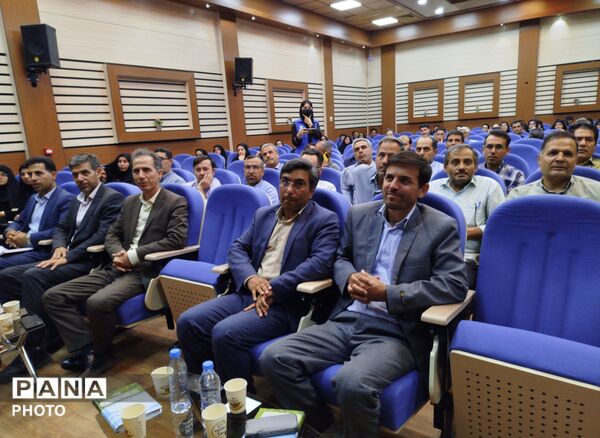 نشست مدیران آموزش و پرورش شهرستان بناب با محوریت آغاز سال تحصیلی جدید