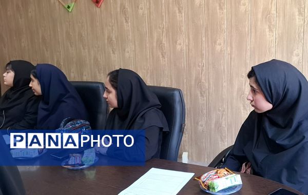 نشست هیات رئیسه شورای دانش‌آموزی استان البرز