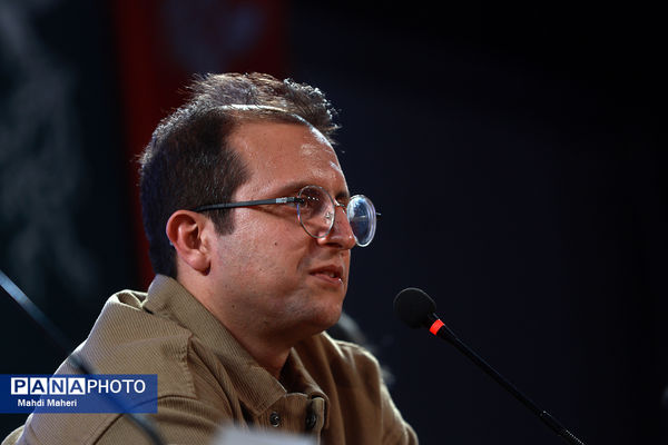 نشست نقد و بررسی فیلم «قمارباز» در چهل و چهارمین جشنواره ملی فیلم فجر