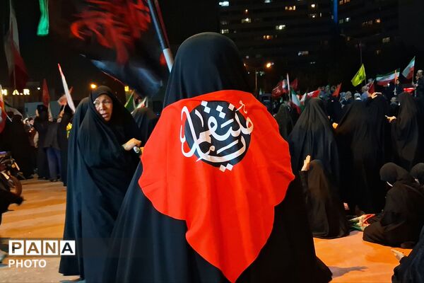 روایت یک همدلی؛ از میان جمعیتی که هنوز ایستاده‌اند