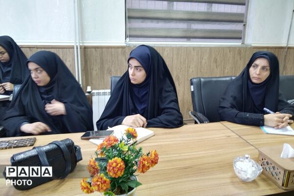 جلسه تبیین برنامه های پرورشی، فرهنگی - هنری و سازمان دانش آموزی