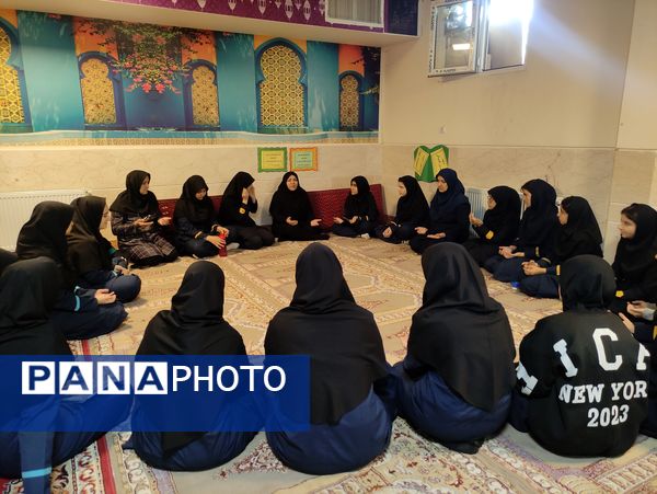 حلقه صالحین و سه‌شنبه‌های مهدوی در دبیرستان فرزانگان استعداد درخشان ملارد