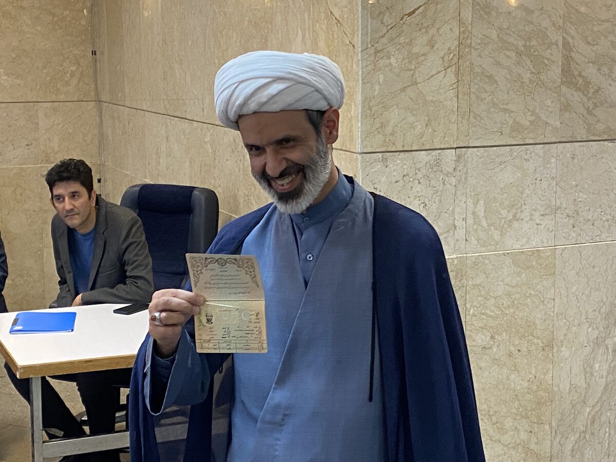 حسین میرزایی داوطلب کاندیداتوری انتخابات ریاست‌جمهوری شد

