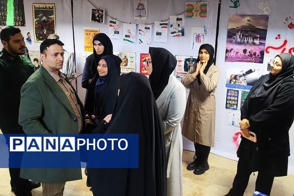  کارگاه‌های سواد اجتماعی و سیاسی و نمایشگاه انقلاب با شعار «روایت ناشنیده» در مدارس متوسطه دوم فشافویه