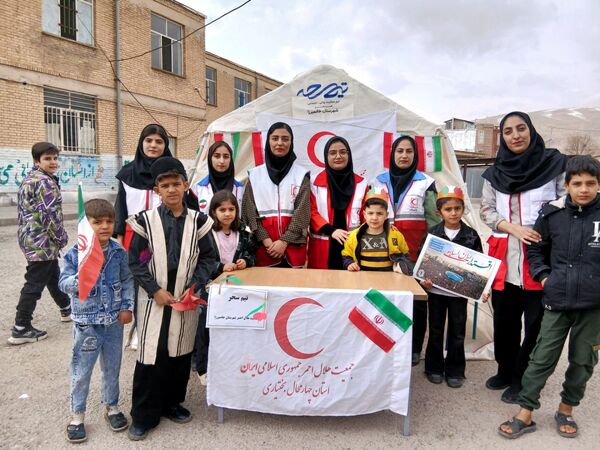 مردم شهرستان خانمیرزا در راهپیمایی ۲۲ بهمن وحدت را به نمایش گذاشتند