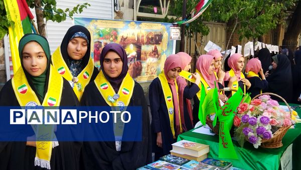 جشن وحدت و ولایت با حضور پرشور دانش‌آموزان اسکو