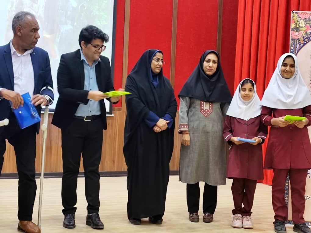 جشنواره خوانش حکایت‌های گلستان سعدی  در فرهنگسرای باغشهر فین