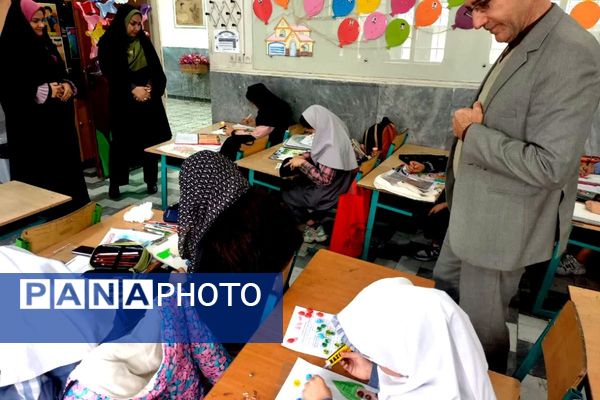 مسابقات هنر و خلاقیت دانش‌آموزان در مدرسه ۱۰ دی