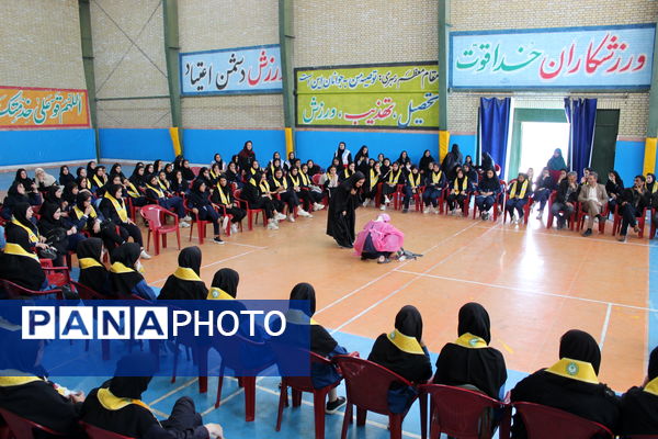 برگزاری اردوی تمشک در شهرستان گرمه 