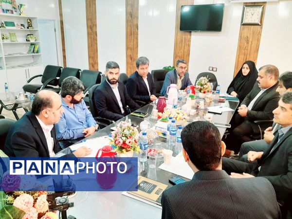 جلسه استانی دومین دوره مسابقه ملی دانش‌آموزان حافظ خوان ایران در بوشهر