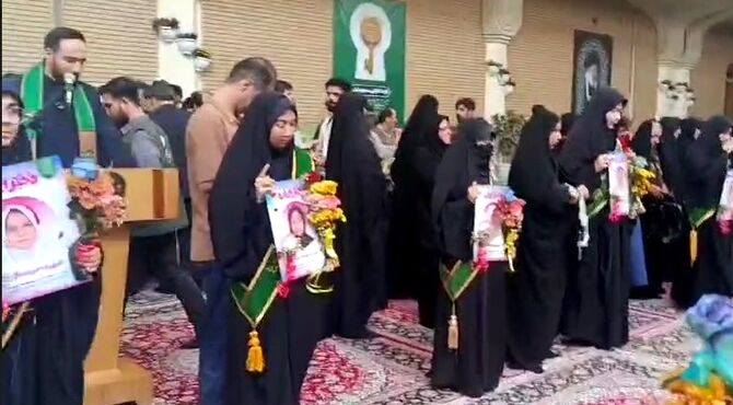 خانواده‌های شهدای میناب از مظلومیت فرزندانشان می گویند