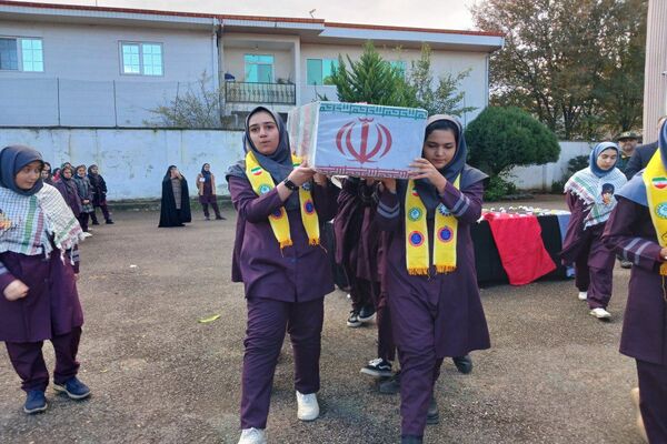  دانش‌آموزان با شهیدان بار دیگر پیمان بستند