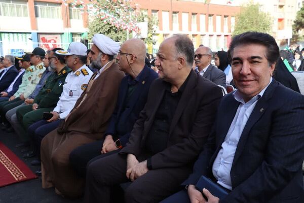 برگزاری آیین متمرکز بازگشایی مدارس در دبیرستان فاطمیه کرج