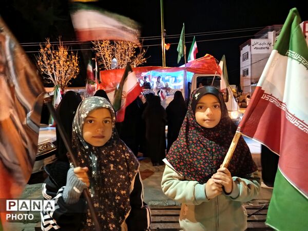  وقتی خودروها و قلب‌ها در مسیر رهبر شهید هم‌صدا شدند