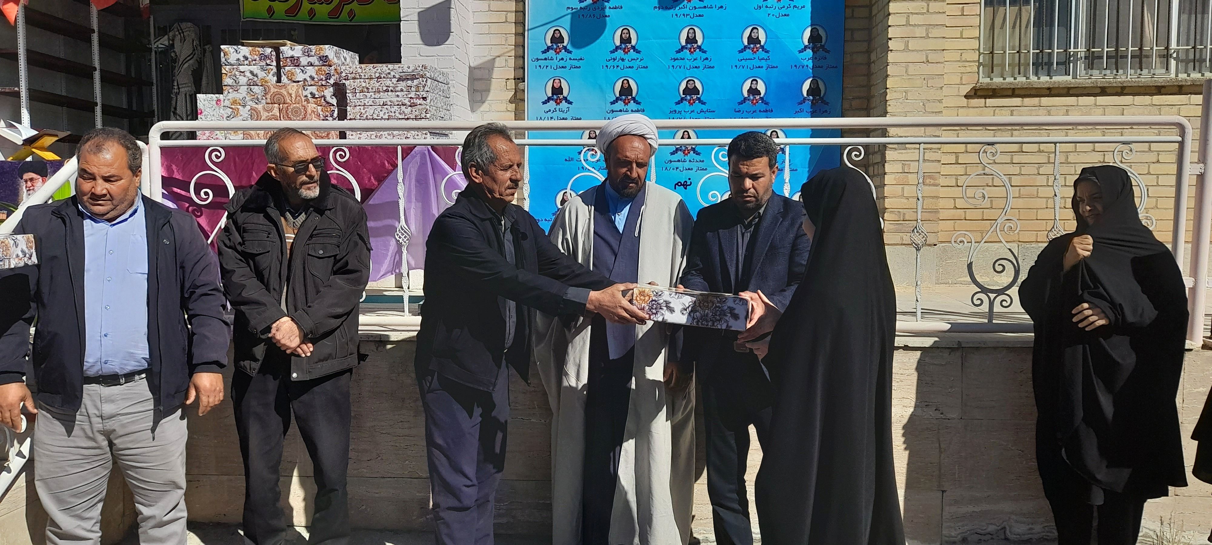 تجلیل از دانش‌آموزان ممتاز آموزشگاه پگاه