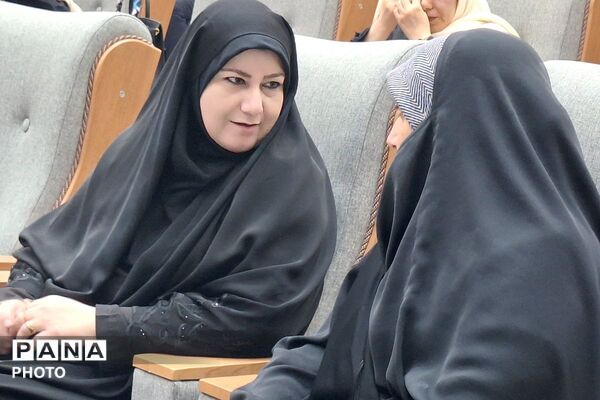 تجلیل از سمن‌ها و خبرنگاران برتر ورامین به سبک اداره ورزش و جوانان