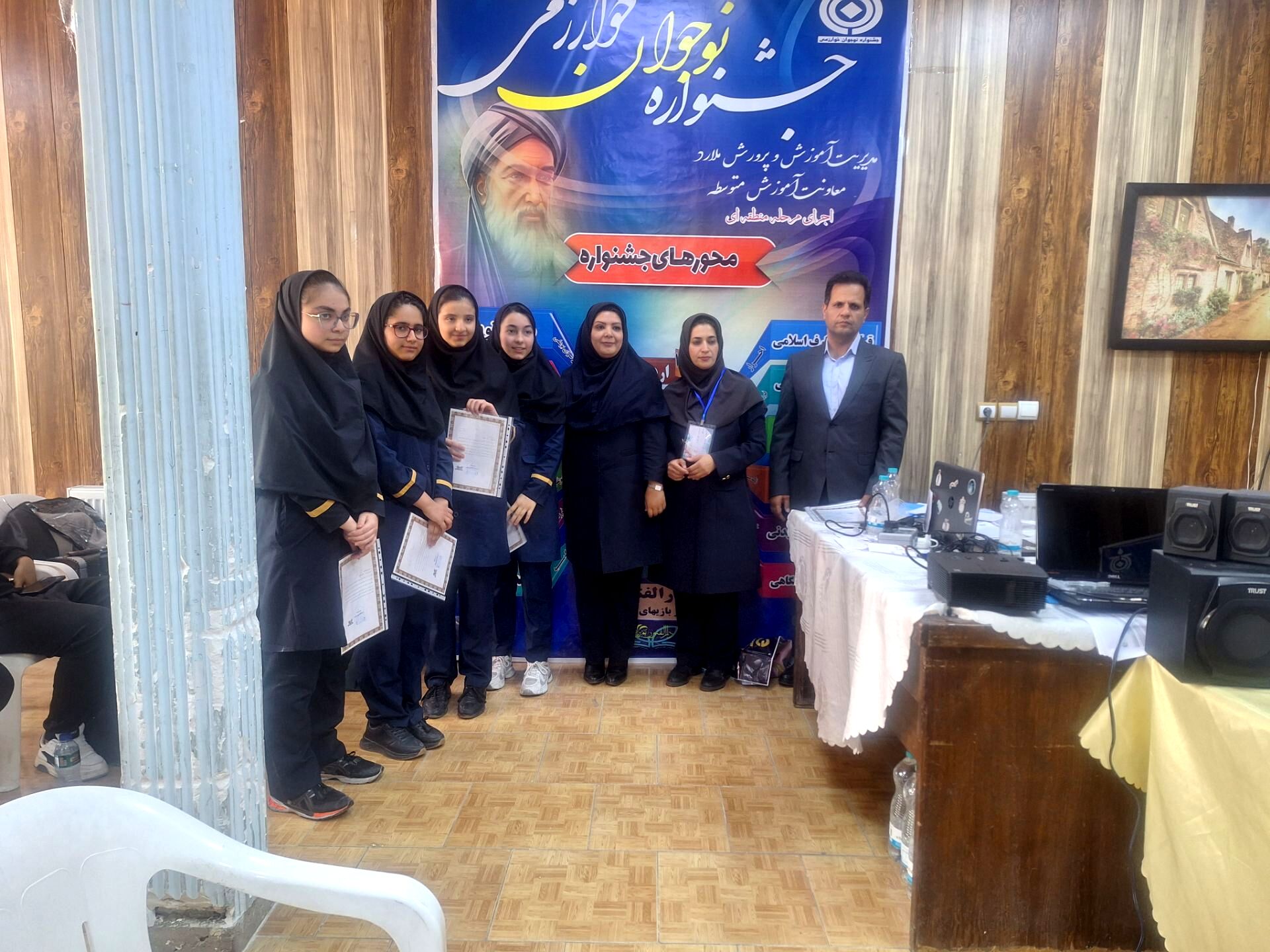 دانش‌آموزان سمپاد ملارد در ۸ محور جشنواره ملی نوجوان خوارزمی به مرحله استانی راه یافتند