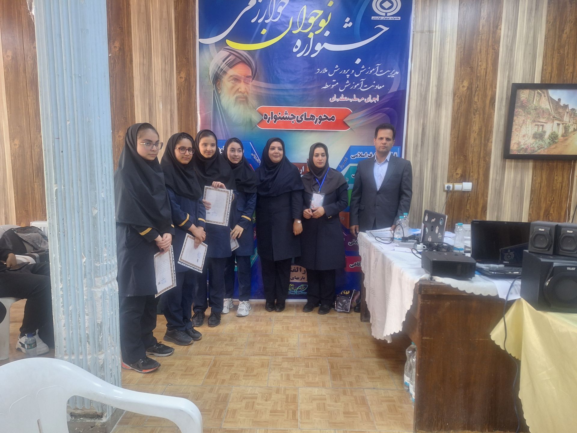 دانش‌آموزان سمپاد ملارد در ۸ محور جشنواره ملی نوجوان خوارزمی به مرحله استانی راه یافتند