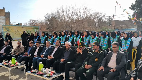 طنین گلبانگ انقلاب در دبیرستان شبانه روزی همای رحمت شهرستان سرخس