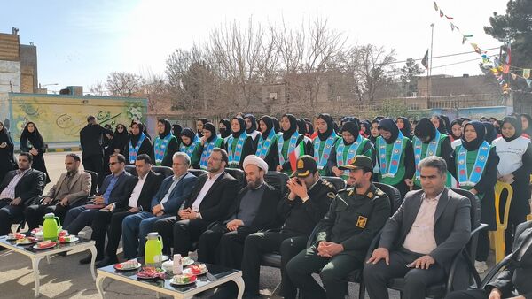 طنین گلبانگ انقلاب در دبیرستان شبانه روزی همای رحمت شهرستان سرخس