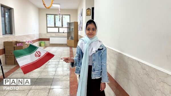 نهال‌ها در دبستان چلیچه به یاد شهدای مدرسه میناب می‌رویند