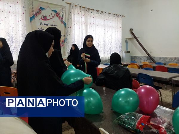 فضاسازی اردوی تمشک توسط دانش‌آموزان و فرهنگیان شهر راز