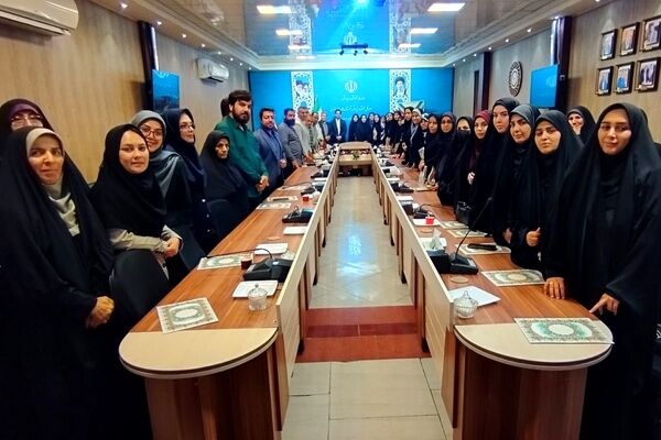 آئین تجلیل از فعالان حوزه پرورشی مدارس متوسطه بهارستان دو