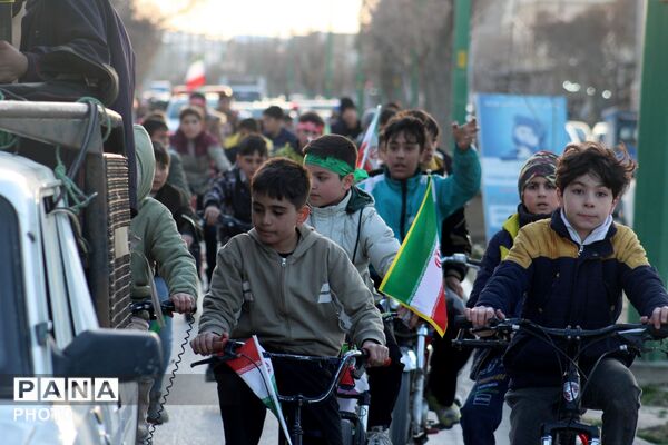 اجتماع بزرگ دوچرخه سواران و موتور سواران در کبودرآهنگ