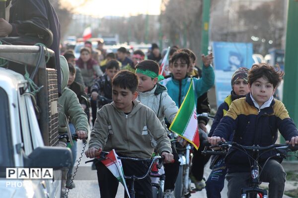 اجتماع بزرگ دوچرخه سواران و موتور سواران در کبودرآهنگ