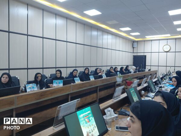 جلسه توجیهی سرتیم‌های مسابقات ورزشی کشوری مناطق روستایی و عشایری دختران
