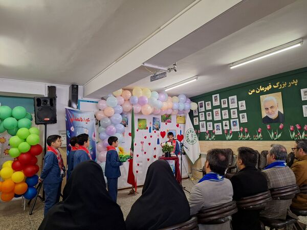 جشن نیکوکاری در دبستان شاهد استاد شهریار