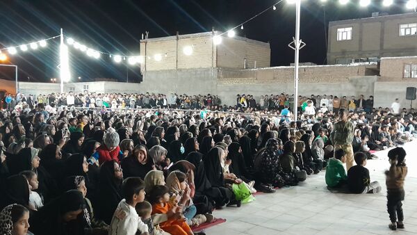 برگزاری جنگ شادی خانوادگی در مصلی شهر سلامی به مناسبت عید سعید فطر