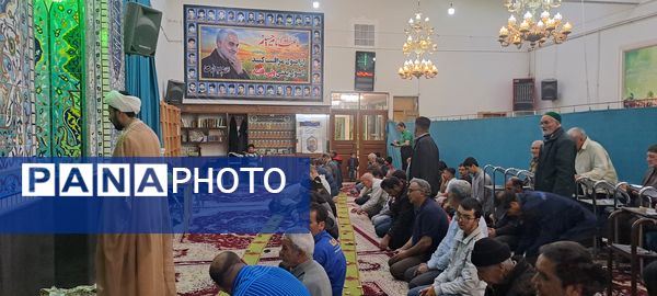 ضیافت افطاری و قرائت جزء هفتم قرآن کریم در مسجدالرضای نیشابور 