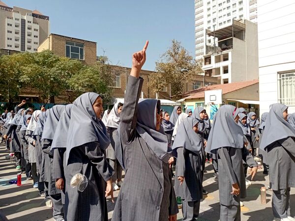 آماده سازی دانش آموزان پیشتاز برای جشن عاطفه ها